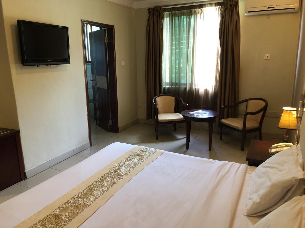 Bridgeview Hotel And Conference Centre ลิลองเว ภายนอก รูปภาพ